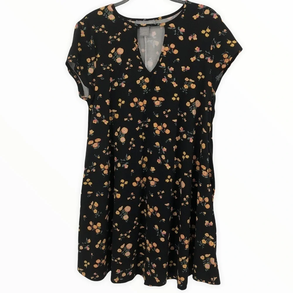 Lark + Grey Short Sleeve Dress Size 2XL